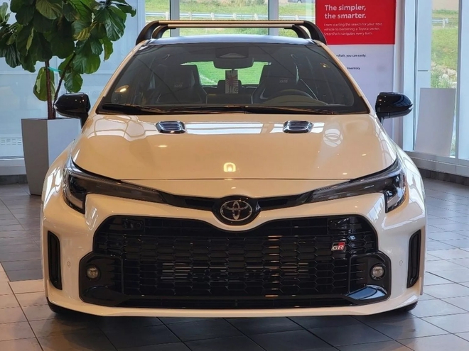 Giữa cơn bão đội giá, đại lý Toyota này gây 'sốc' khi bán xe hot dưới giá niêm yết, nguyên nhân đến sales cũng bất ngờ- Ảnh 4.