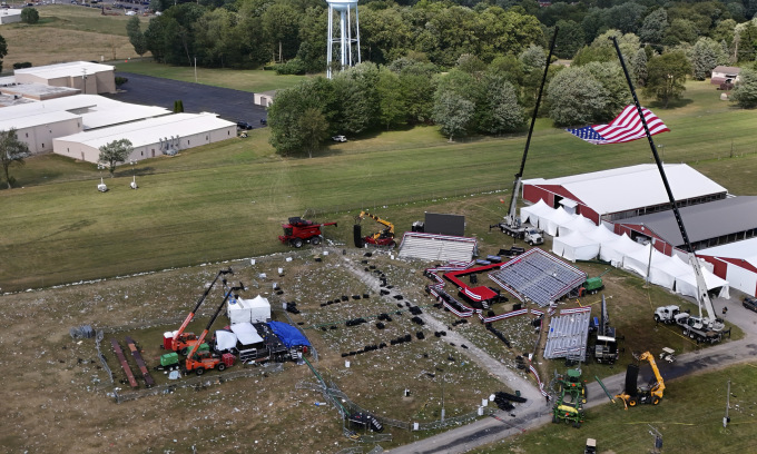 Ảnh chụp từ drone ngày 15/7, cho thấy sân khấu tại Butler Farm Show và khu nhà máy được Crooks dùng làm nơi nổ súng. Ảnh: AP