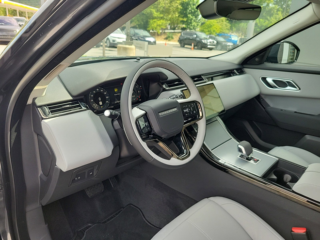Đại lý mở cọc Range Rover Velar 2024: 2 phiên bản, giá từ 4,3 tỷ, xe về cuối năm, đã có 10 khách đặt- Ảnh 5.