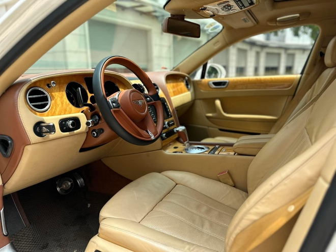 Chiếc Bentley Flying Spur hơn 1,4 tỷ này sẽ khiến người dùng 'chịu chơi' cân nhắc thay vì mua Camry hybrid- Ảnh 9.