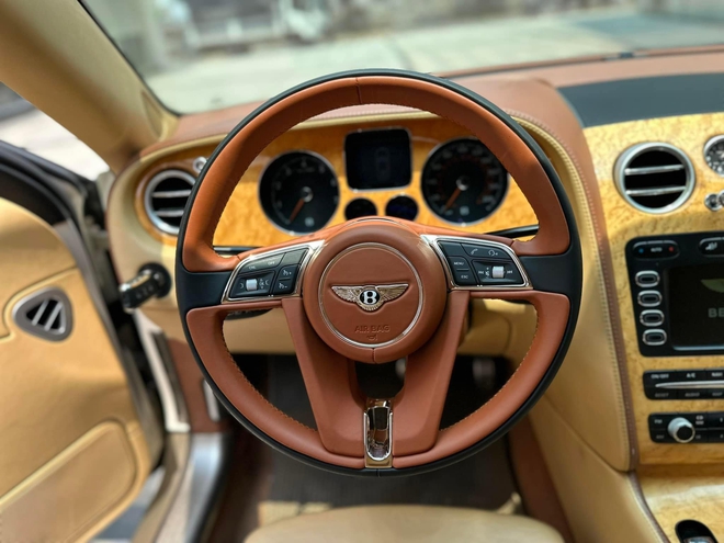 Chiếc Bentley Flying Spur hơn 1,4 tỷ này sẽ khiến người dùng 'chịu chơi' cân nhắc thay vì mua Camry hybrid- Ảnh 11.
