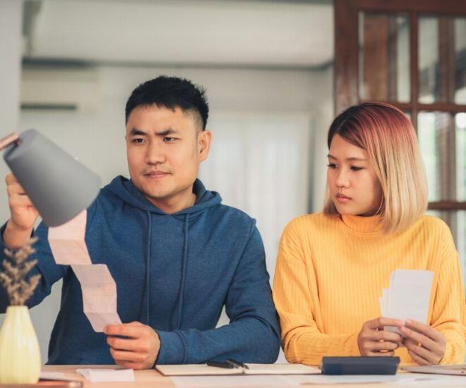 Sau khi kiểm đếm xong tiền mừng cưới, tôi thấy tiền và vàng cưới chủ yếu là của nhà trai tặng, còn nhà gái chẳng được là bao. (Ảnh minh họa)