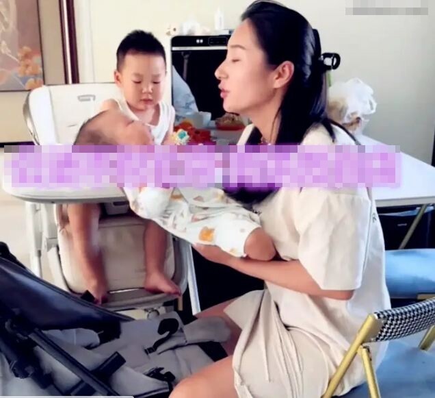 Vợ ly hôn vì mẹ chồng không giữ cháu, một tháng sau quay lại xin tái hợp, chồng chỉ nói đúng một câu - 2