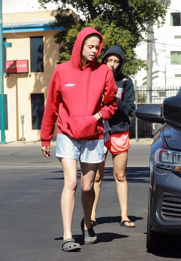 Shiloh và Keoni Rose cùng nhau đi ăn trưa. Ảnh: Backgrid