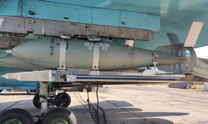 Bom FAB-500T gắn bộ UMPK nâng cấp trong ảnh đăng năm 2024. Ảnh: X/JohnH105