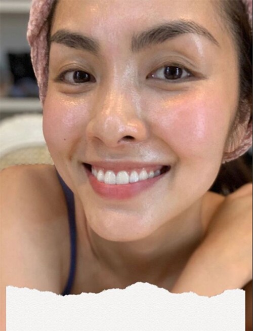 Son dưỡng có màu nhẹ và đủ mềm mịn cho môi giúp Tăng Thanh Hà thêm hoàn thiện vẻ đẹp ngày qua ngày!