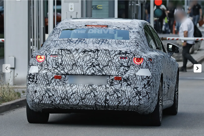 Mercedes-Benz sửa sai thiết kế xe điện như này đây: C-Class EV có điểm như S-Class, đèn hậu dạng ngôi sao, ra mắt ngay năm sau- Ảnh 5.