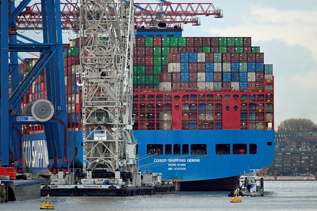 Cargo ship Cosco Shipping Gemini of Chinese shipping company Cosco is loaded at the container terminal Tollerort in the port in Hamburg, Germany, October 25, 2022. REUTERS