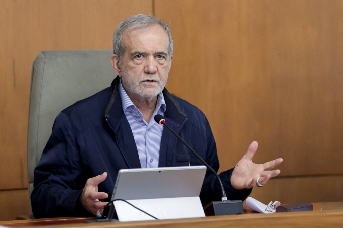 Tổng thống Iran Masoud Pezeshkian trong cuộc họp nội các ở Tehran ngày 18/6. Ảnh: AFP