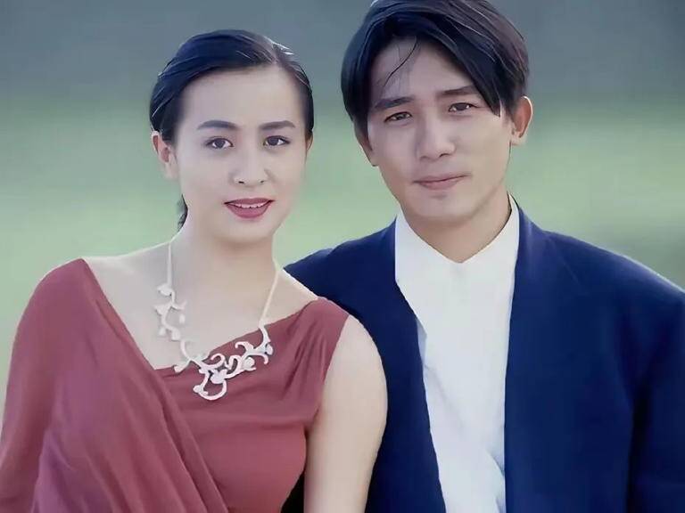 Nữ diễn viên tự hào khi xem cảnh nhạy cảm của chồng với bạn diễn, cưới 17 năm có 3.300 tỷ nhưng quyết không sinh con - 4