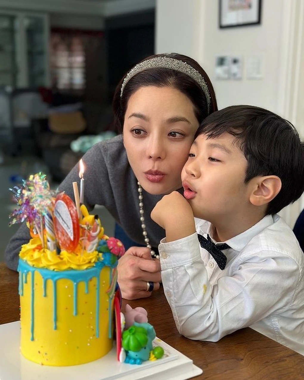 Chae Rim và con trai. Ảnh: MK