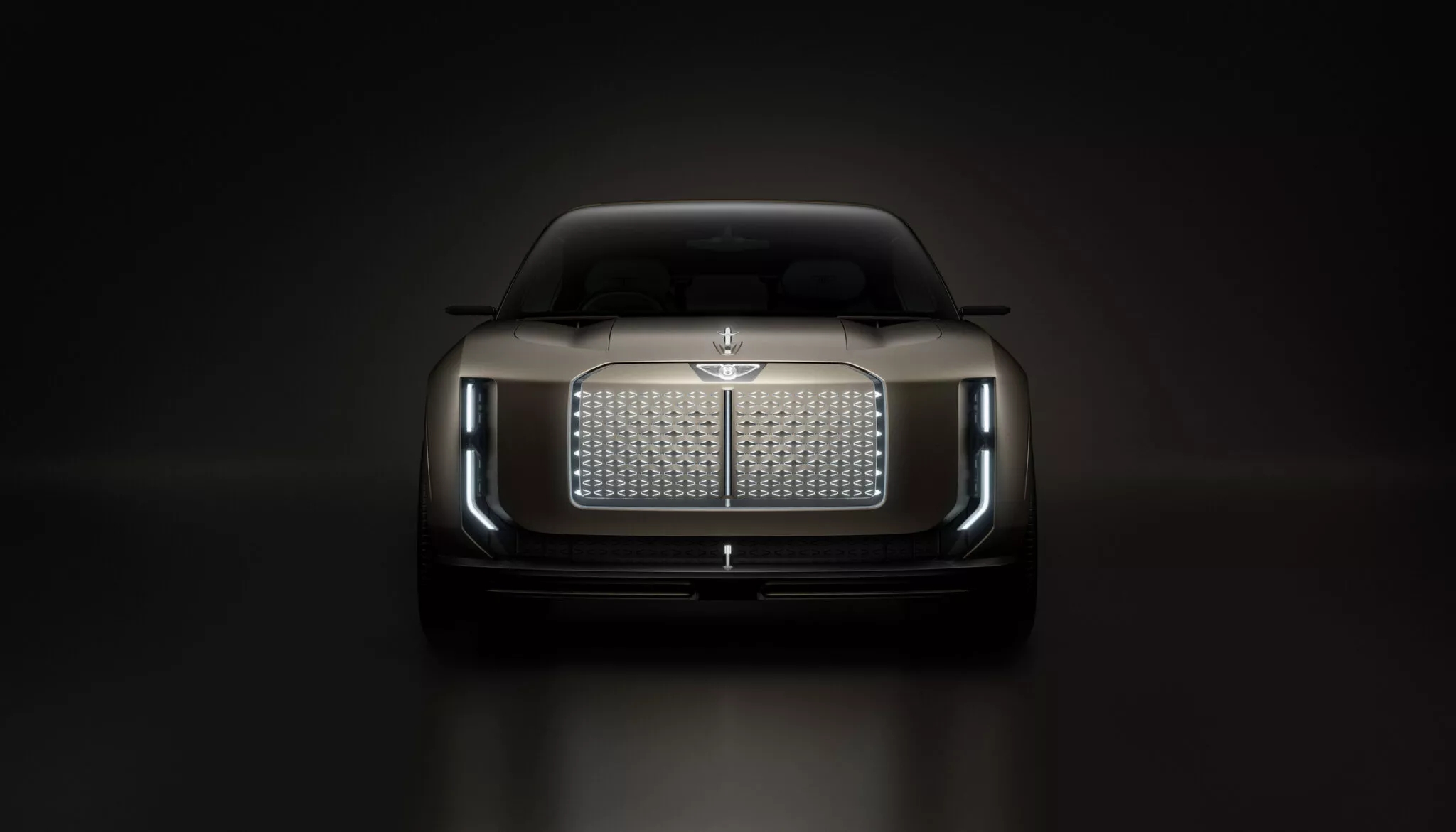 Bentley hé lộ xe điện siêu sang chỉ có 3 chỗ ngồi- Ảnh 1. Bentley hé lộ xe điện siêu sang chỉ có 3 chỗ ngồi- Ảnh 1.