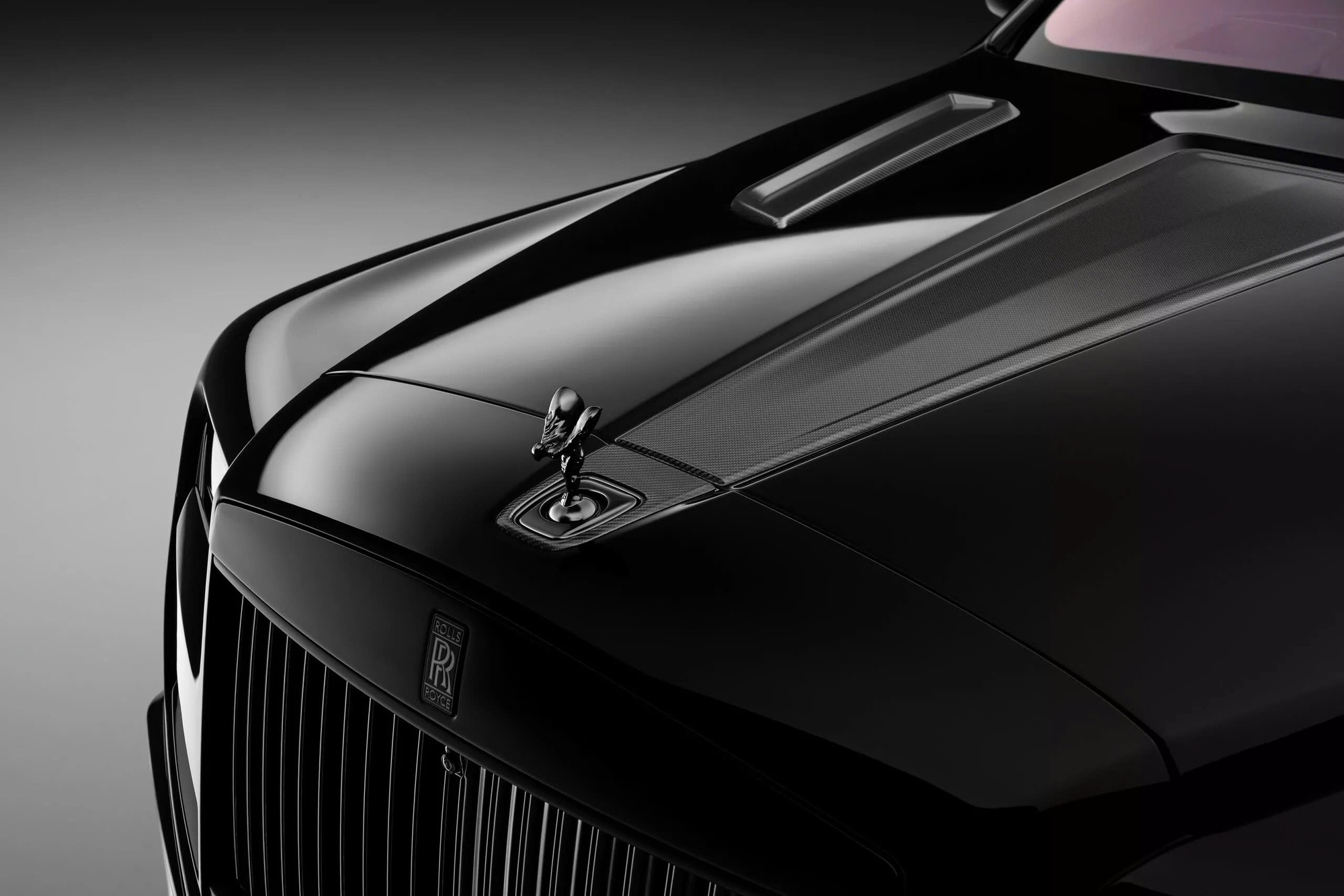 SUV siêu sang Rolls-Royce Cullinan có gói độ mới: Giá gấp 1,5 lần tiền mua xe, ngoại thất toàn sợi carbon, mâm 24 inch- Ảnh 7. SUV siêu sang Rolls-Royce Cullinan có gói độ mới: Giá gấp 1,5 lần tiền mua xe, ngoại thất toàn sợi carbon, mâm 24 inch- Ảnh 7.