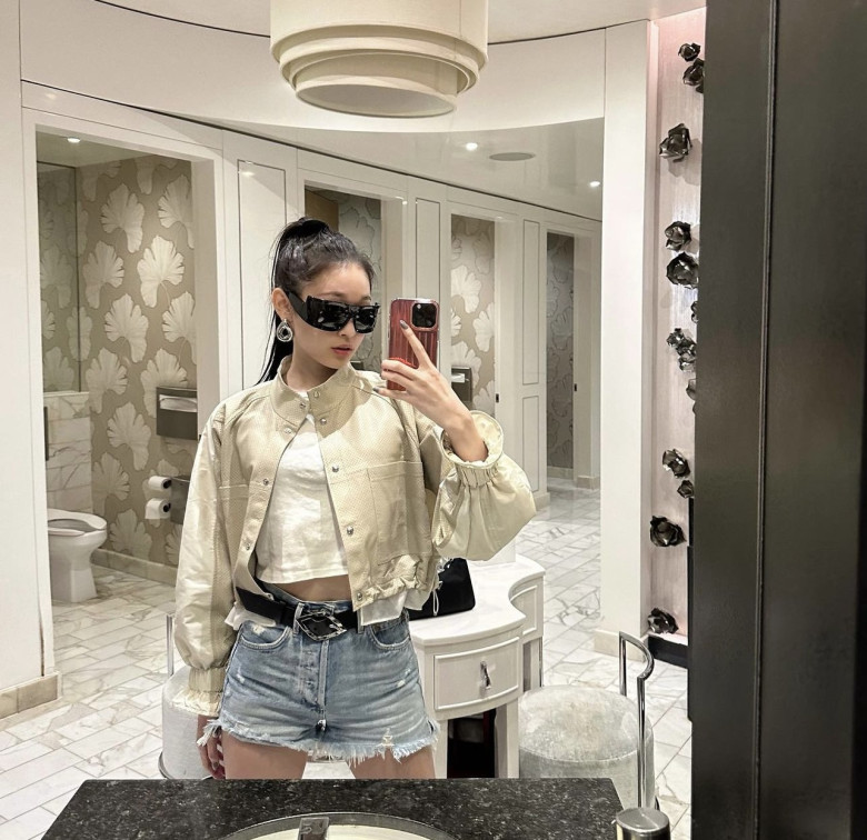 Phong cách thời trang của amp;#34;công chúa nhà tài phiệtamp;#34; sinh năm 2002: Giản dị mà sang, chuẩn amp;#34;quiet luxuryamp;#34; khiến giới trẻ mê mẩn - 8