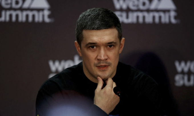 Ông Mykhailo Fedorov tham dự một cuộc họp báo tại Lisbon, Bồ Đào Nha, tháng 11/2022. Ảnh: Reuters