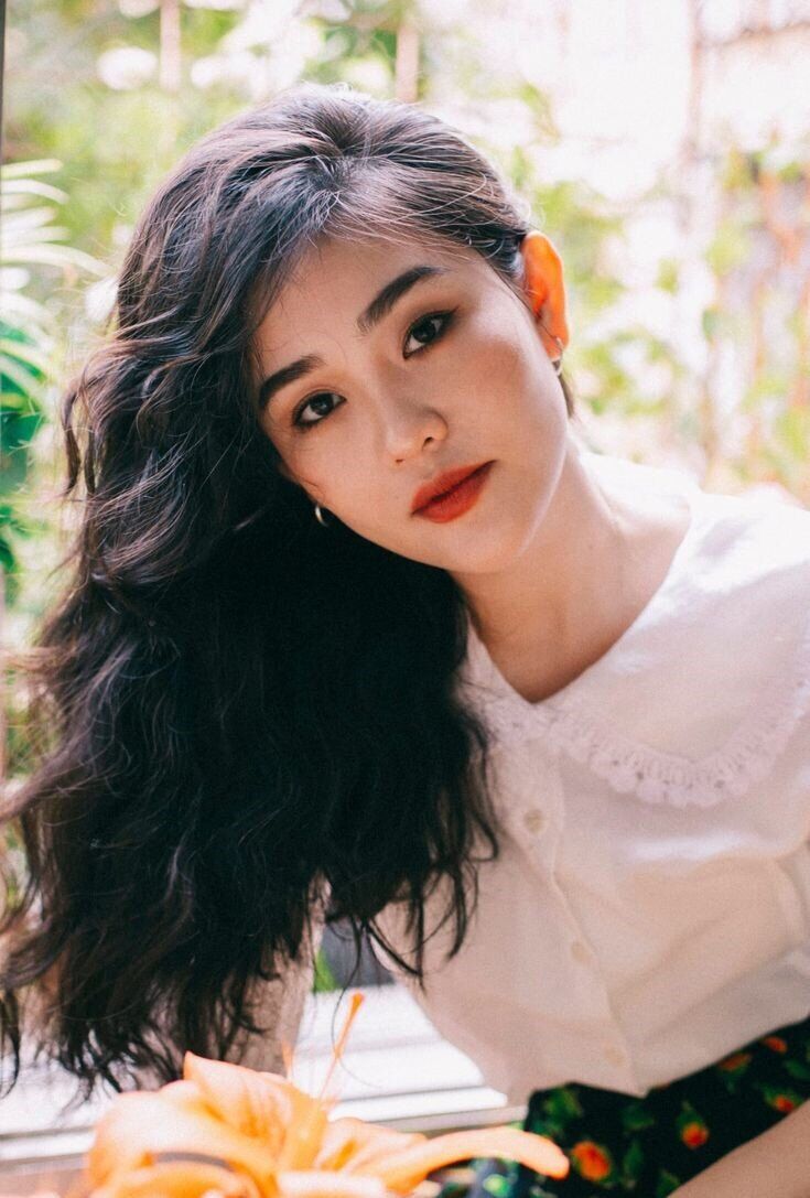 Chọn phong cách phù hợp với mình, vừa giúp tôn lên vẻ đẹp vừa không làm mất đi hình ảnh tốt đẹp.