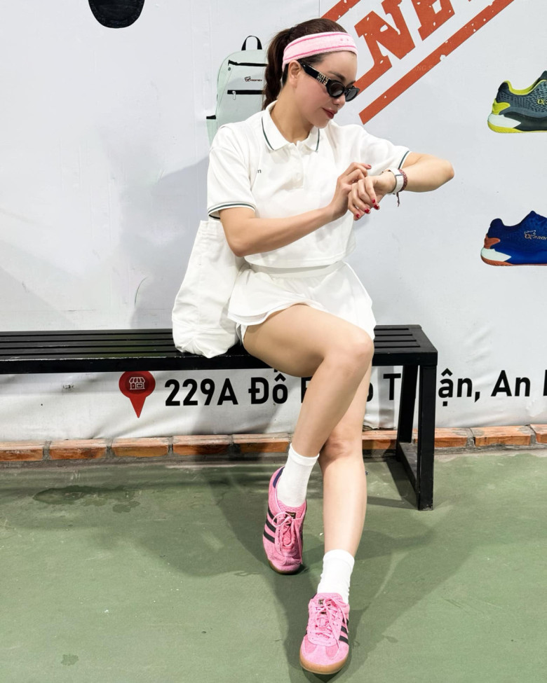 4 outfit amp;#34;đẹp bất diệtamp;#34; cho hội chị em mê đánh pickleball, vận dụng ngay để ra sân vừa sành điệu lại thoải mái vô cùng - 5