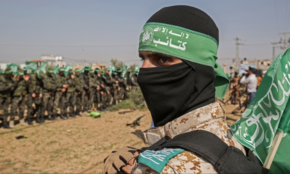 Lực lượng từ Lữ đoàn Izzedine al-Qassam, cánh vũ trang của Hamas, tham gia cuộc diễu binh phản đối Israel ở Khan Younis, phía nam Dải Gaza. tháng 11/2019. Ảnh: AFP