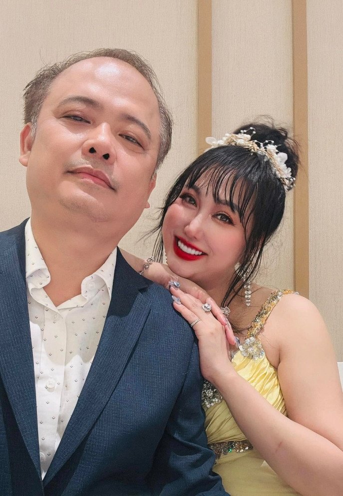 Nữ nghệ sĩ là mẹ đơn thân được đại gia yêu say đắm, đưa về ra mắt gia đình, thăm nhà máy 3 hécta- Ảnh 2.