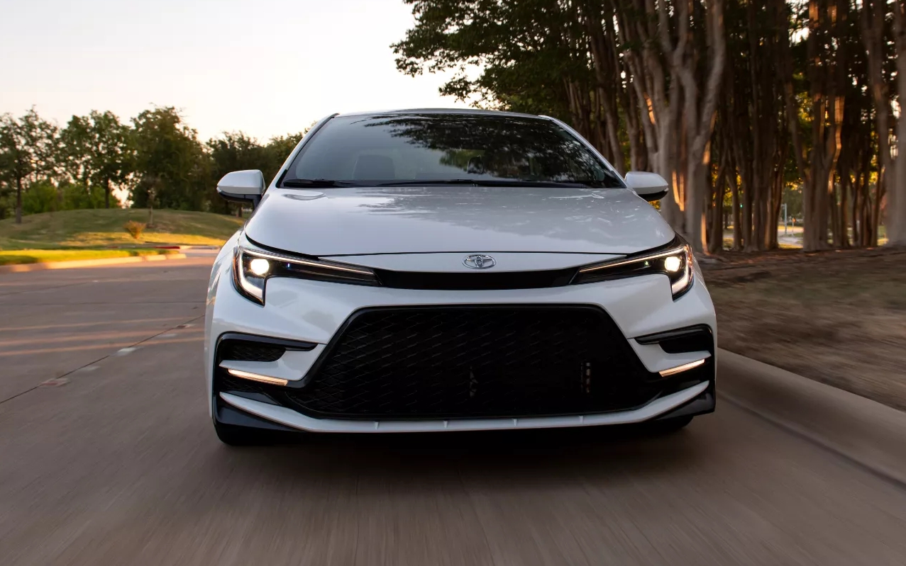 Toyota Corolla 2026 ra mắt: ADAS xịn hơn, tiện nghi nâng cấp có điểm giống Altis tại Việt Nam- Ảnh 2.