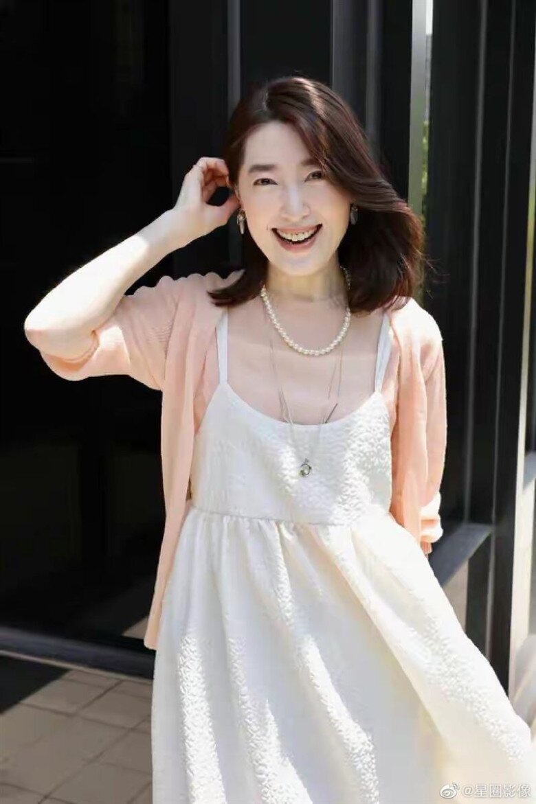 amp;#34;Mỹ nhân vòng 1 đẹp nhất châu Áamp;#34; yêu đại gia Nhật 25 năm không cưới, giờ làm bà chủ tiệm mì - 5