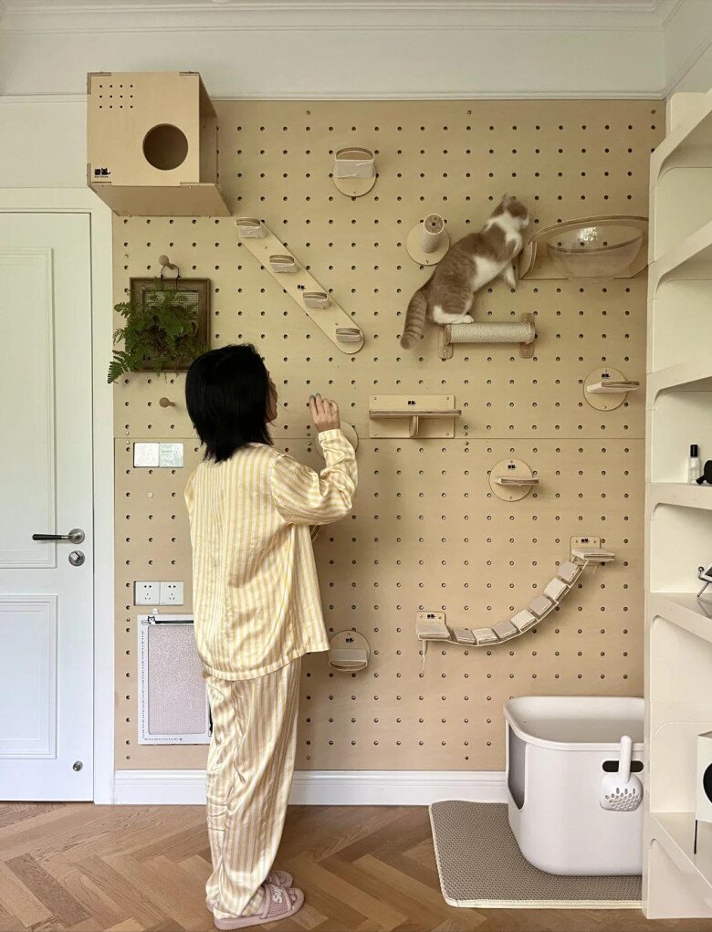 Học hàng xóm lắp 8 tấm bảng lỗ trong nhà, không ngờ khả năng lưu trữ gấp đôi, thẩm mỹ cũng tăng vọt - 9