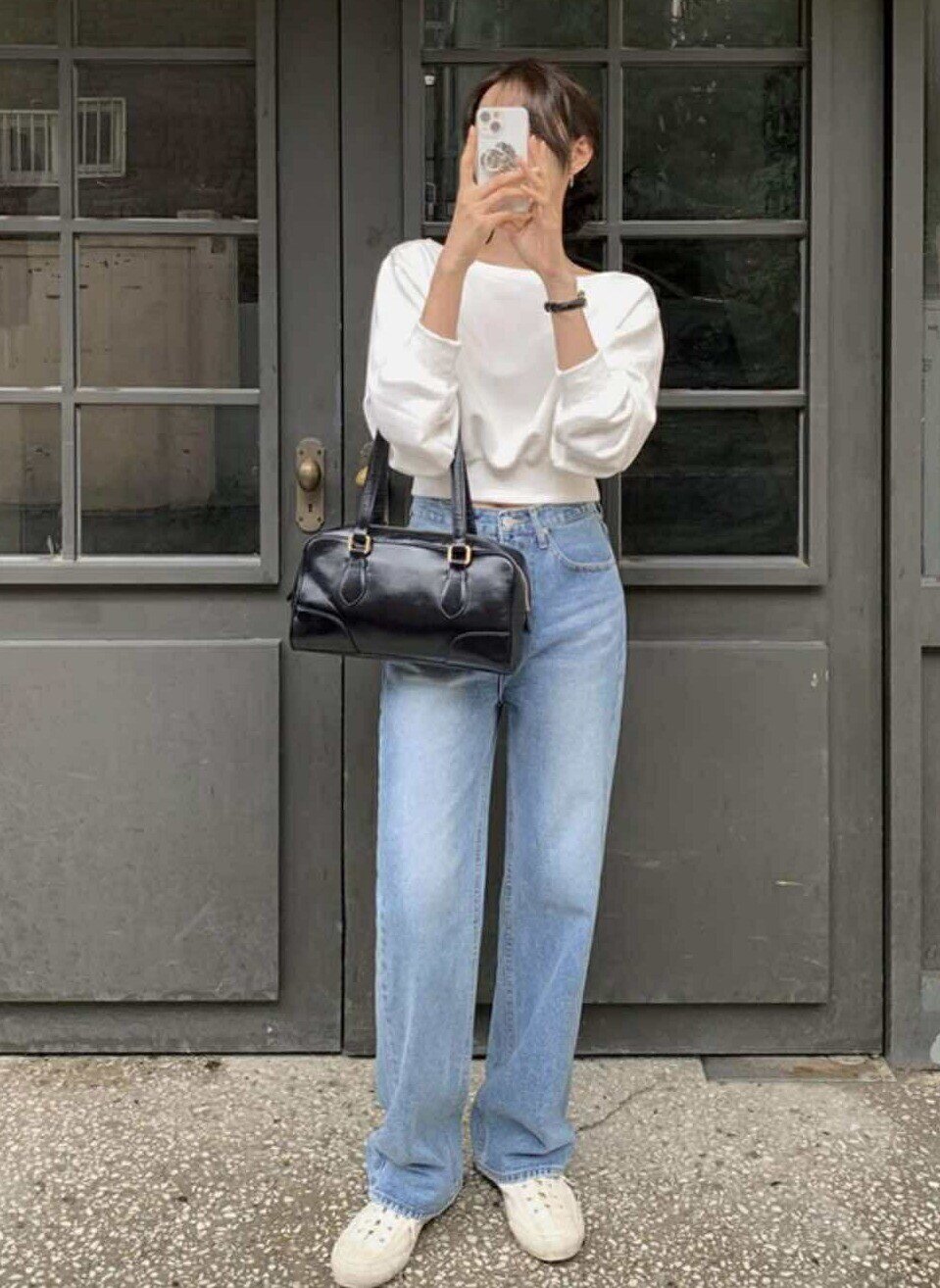 5 món đồ rẻ bèo amp;#34;chân áiamp;#34; giúp chị em mặc đẹp cả năm, không lo lỗi mốt - 7