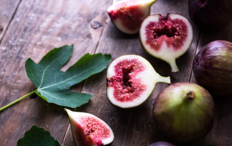 Đưa quả sung vào chế độ ăn hàng ngày không chỉ tốt cho tóc mà còn là cách chăm sóc sức khỏe tổng thể một cách tự nhiên.