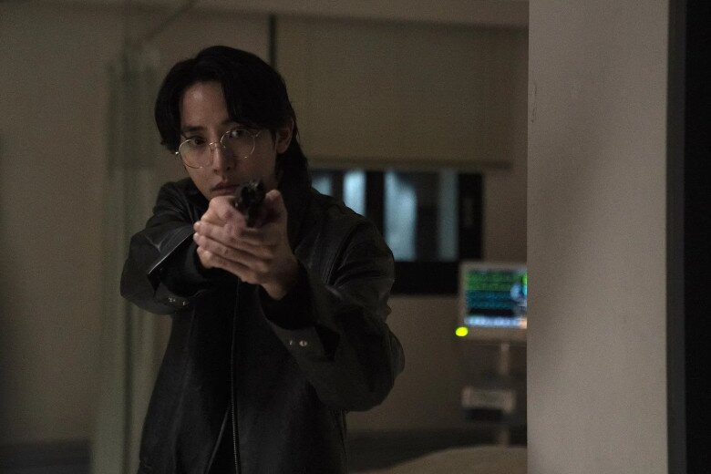 Phim khai thác nỗi sợ nguyên thuỷ nhất của loài người khi bí mật bị phơi bày, cảm xúc xấu hổ, những xung đột đạo đức của mỗi cá nhân trong xã hội.