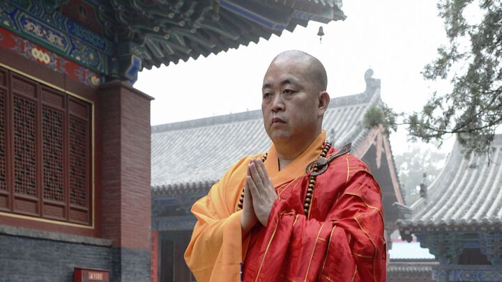 Choáng với độ giàu có của trụ trì Thiếu Lâm Tự: Cà sa dát vàng, 15 siêu xe- Ảnh 1.