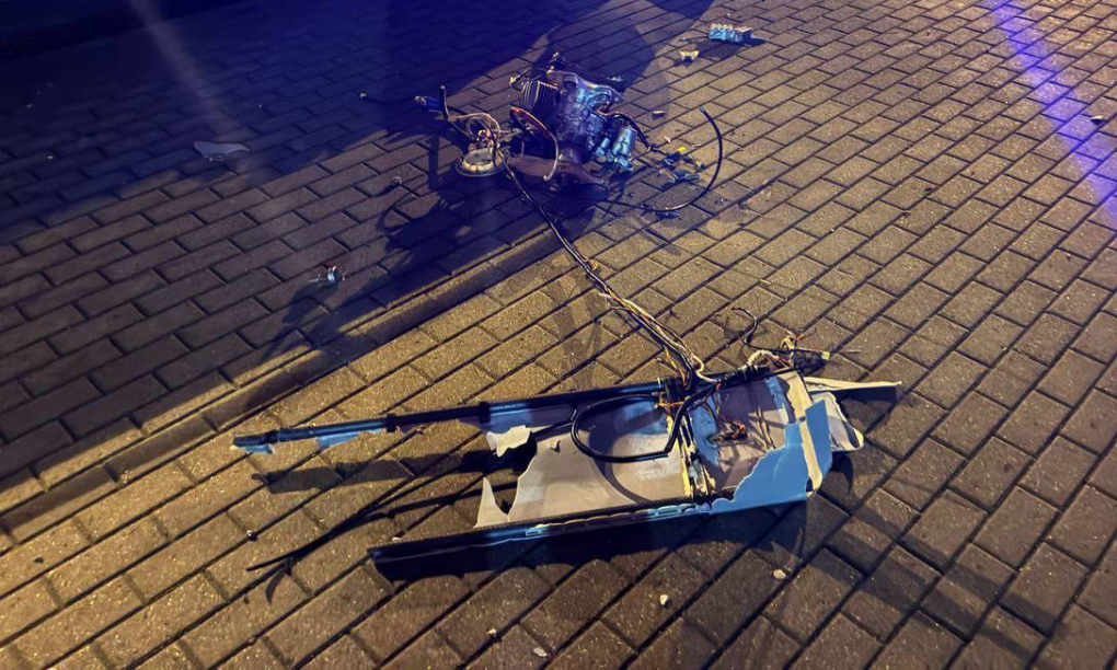 Mảnh vỡ của UAV rơi tại thủ đô Minsk của Belarus hôm 29/7. Ảnh: BQP Belarus