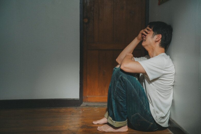 Về đến nhà, cảnh tượng trên giường khiến tôi chết đứng. (Ảnh minh họa)