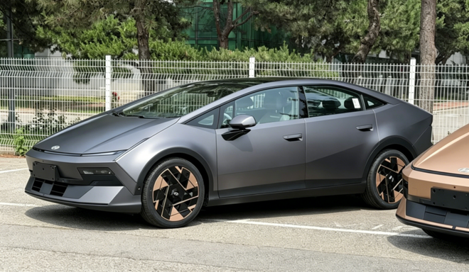 Hyundai Ioniq V lộ thiết kế không giống ai, đi hơn 600km/sạc, có bản không lo phải tấp vào trạm sạc - Ảnh 2.