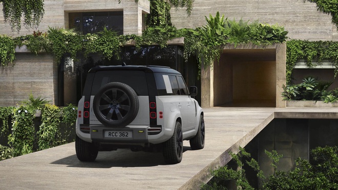 Defender 2027 ra mắt: Chia tay động cơ V8 huyền thoại, có phiên bản giảm gần 100 mã lực nhưng đánh đổi tiếng pô 'lực' hơn - Ảnh 8.