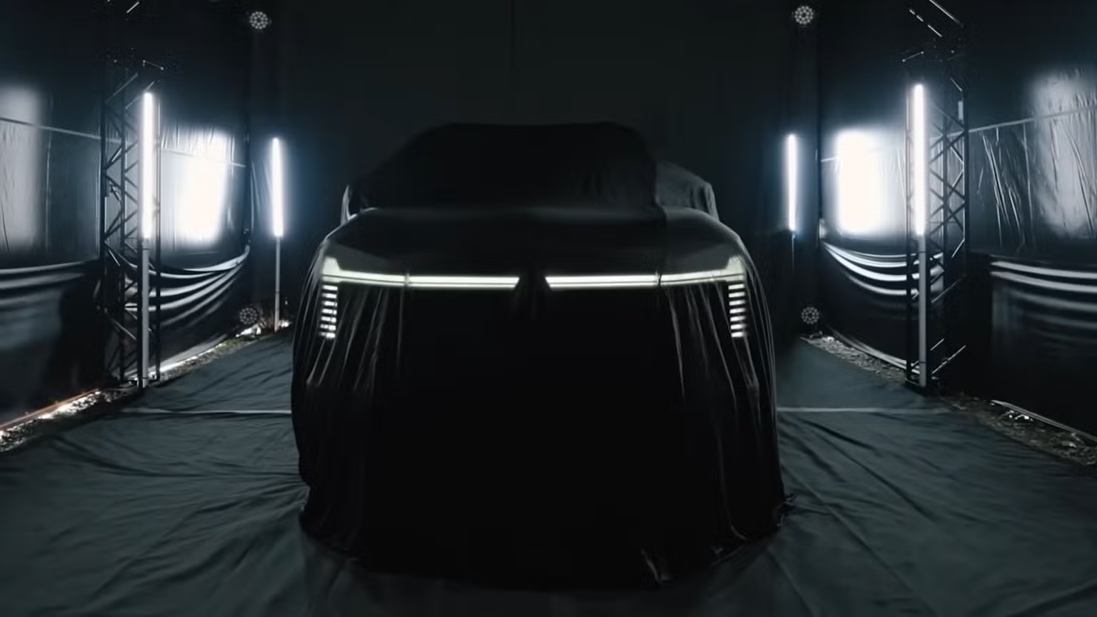 Mitsubishi Pajero đời mới lộ nội thất: Sang hơn hẳn đời cũ, khách được xem sớm khen xe thực tế đẹp hơn ảnh - Ảnh 11.