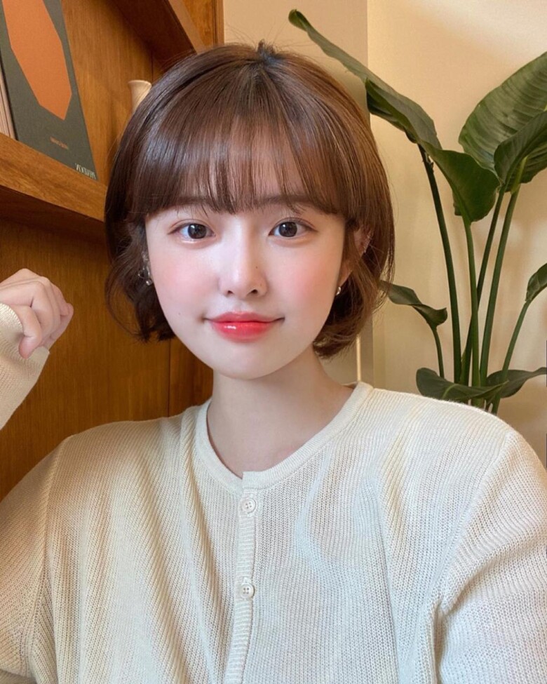 Người sở hữu gương mặt tròn trông đáng yêu khi để tóc ngắn.