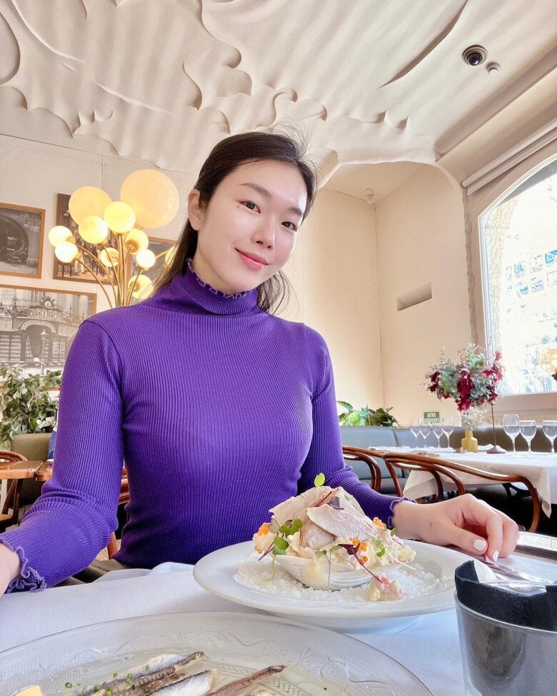 Kanako Date sống kín tiếng, được nhận xét ngày càng xinh đẹp ở tuổi 30.