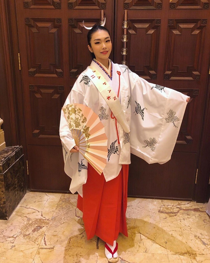 Cô gái xinh đẹp là di duệ gia tộc samurai hùng mạnh thời phong kiến đăng quang Hoa hậu, sở hữu 2 bằng Thạc sĩ - 7