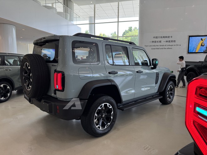 Sang Trung Quốc soi SUV Tank 300 2026 vừa ra mắt: Nâng cấp nhẹ nhưng có thêm công nghệ đáng giá, 'sáng cửa' về Việt Nam với tùy chọn máy dầu - Ảnh 3.