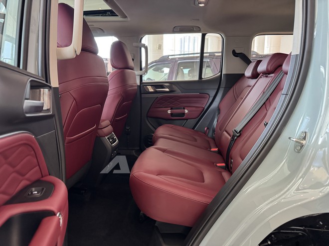 Sang Trung Quốc soi SUV Tank 300 2026 vừa ra mắt: Nâng cấp nhẹ nhưng có thêm công nghệ đáng giá, 'sáng cửa' về Việt Nam với tùy chọn máy dầu - Ảnh 6.