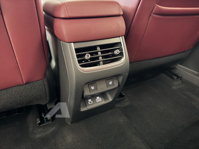 Sang Trung Quốc soi SUV Tank 300 2026 vừa ra mắt: Nâng cấp nhẹ nhưng có thêm công nghệ đáng giá, 'sáng cửa' về Việt Nam với tùy chọn máy dầu - Ảnh 7.