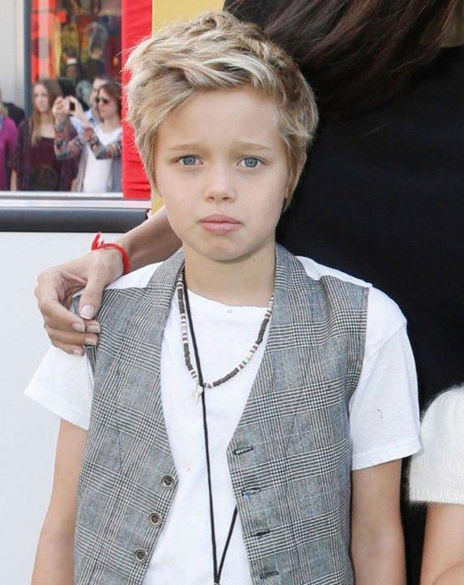 Sau 6 năm, Brad Pitt bất ngờ rớt nước mắt khi nói về con gái từng định chuyển giới - 6