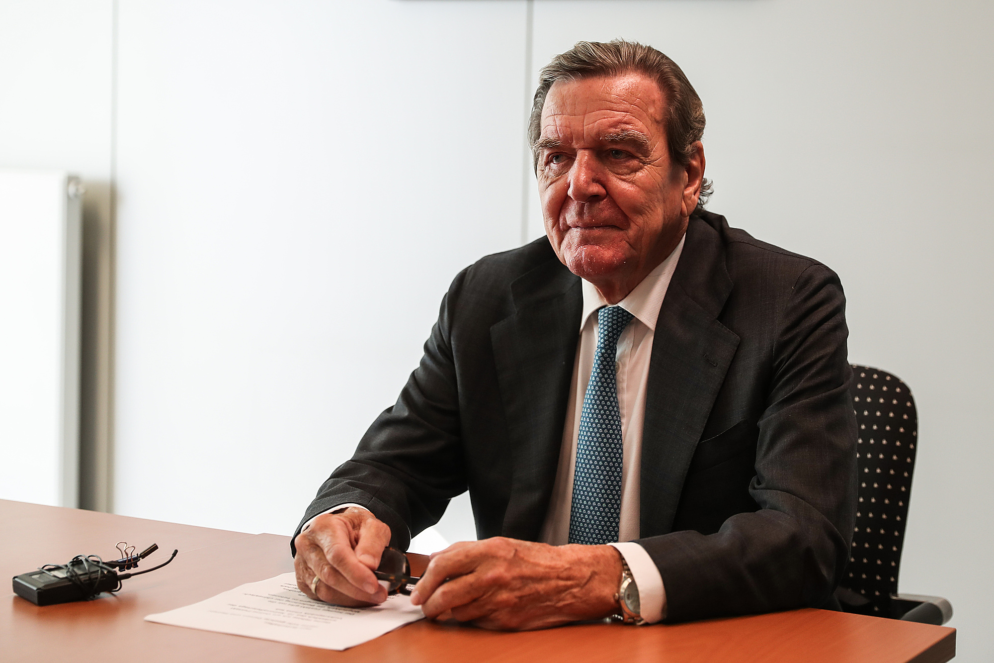 Cựu Thủ tướng Đức Gerhard Schroeder trong một buổi phỏng vấn tại Berlin, thủ đô Đức, ngày 14/9/2021. Ảnh: AFP.