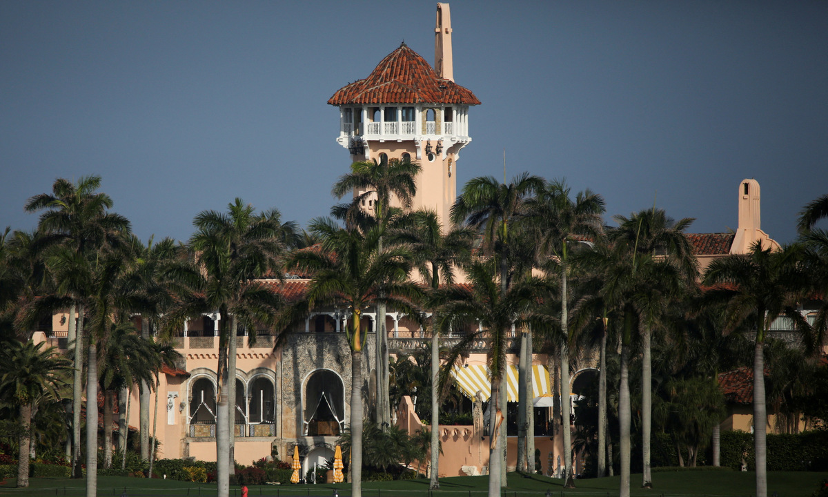 Một phần khu nghỉ dưỡng Mar-a-Lago của ông Trump tại bang Florida, Mỹ, hồi năm 2021. Ảnh: Reuters.
