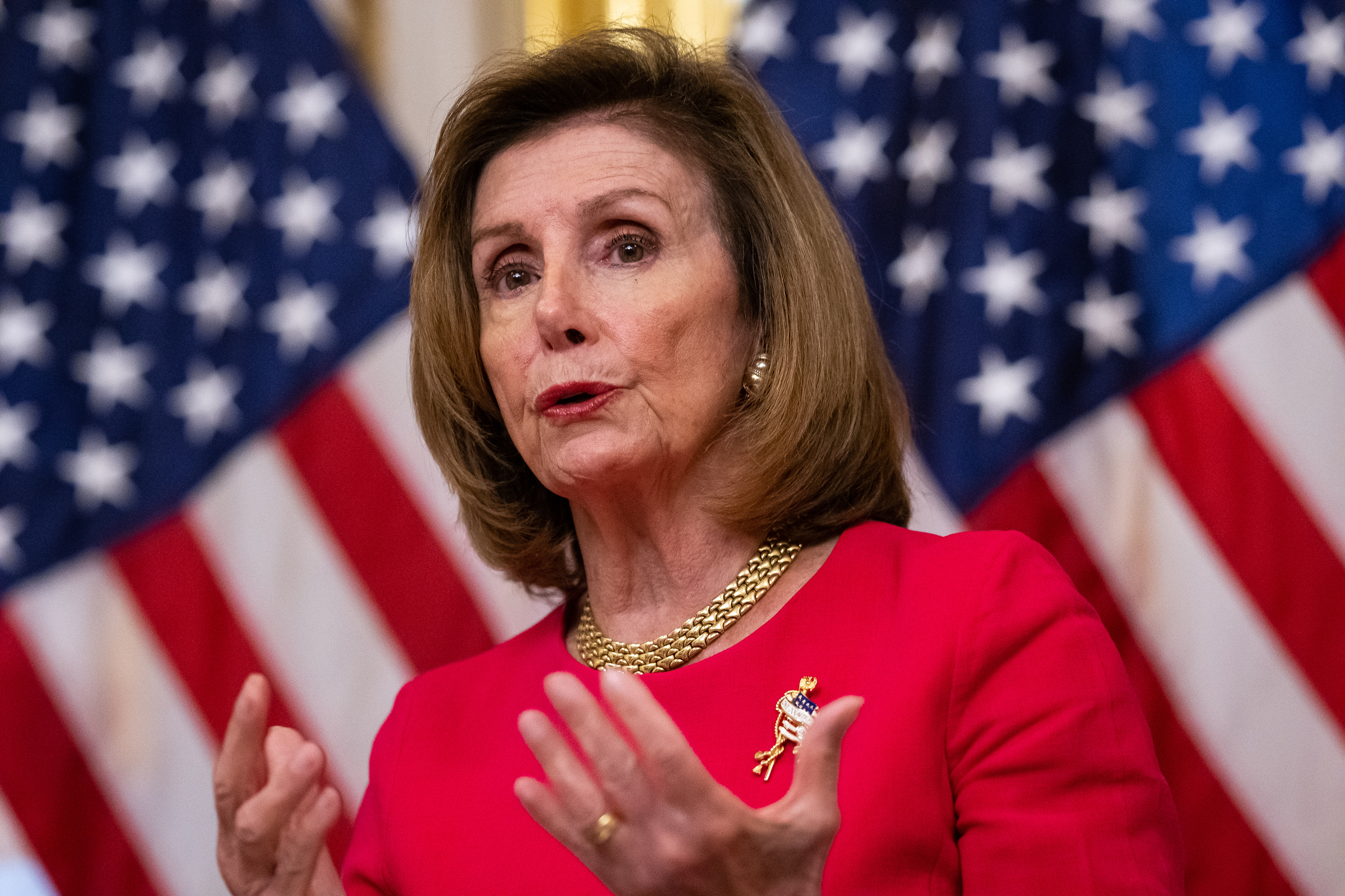 Chủ tịch Hạ viện Mỹ Nancy Pelosi phát biểu tại Đồi Capitol, Washington, ngày 9/8. Ảnh: Reuters.