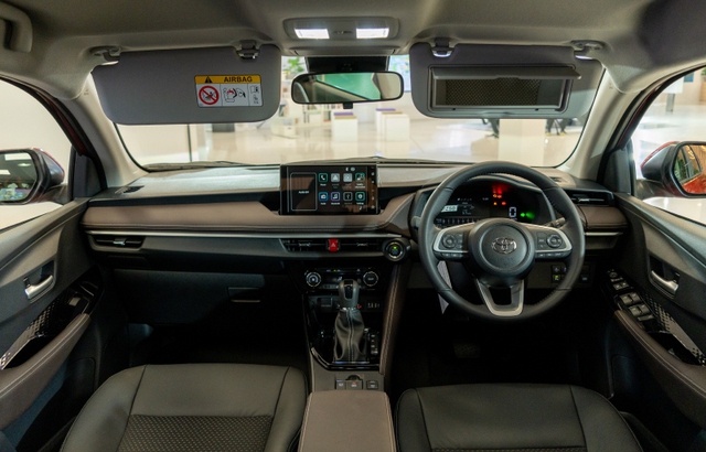 Chùm ảnh thực tế đầu tiên của Toyota Vios đời mới: Nội thất đen bớt sang hơn bản quảng cáo - Ảnh 2.