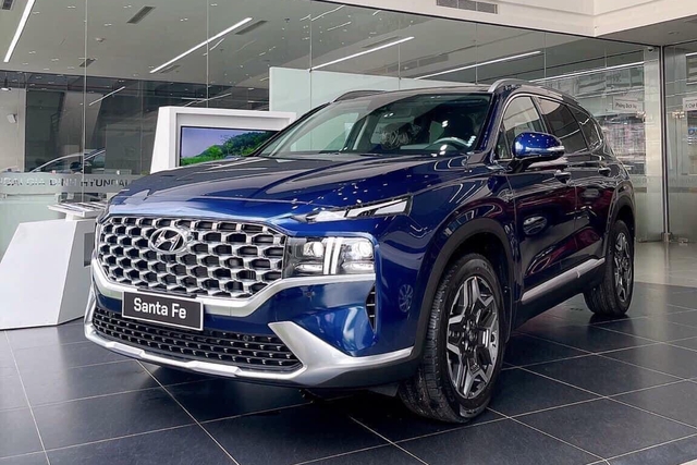 Hyundai và Mitsubishi vượt Kia, lọt top 3 bán chạy tại Việt Nam: Santa Fe và Xpander tạo cú hích lớn - Ảnh 2.