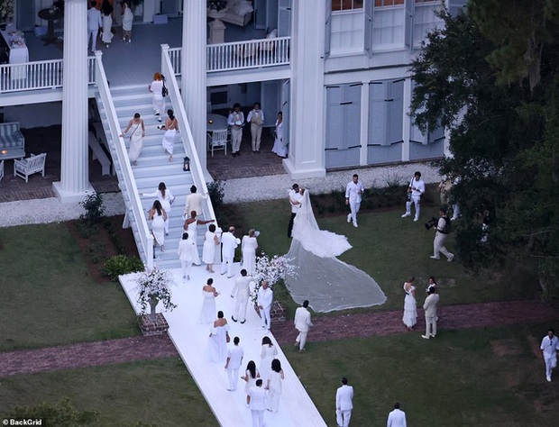 Toàn cảnh đám cưới xa hoa tại đồn điền 8,9 triệu USD của Ben Affleck - Ảnh 4.