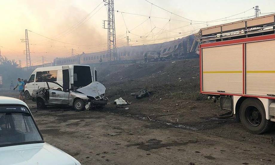 Hiện trường vụ tập kích ga tàu ở thị trấn Chaplyne, tỉnh Dnipro, Ukraine ngày 24/8. Ảnh: Ukrinform.