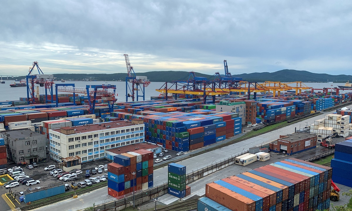 Cảng Vladivostok, vùng Viễn Đông, Nga, tháng 9/2022. Ảnh: Reuters